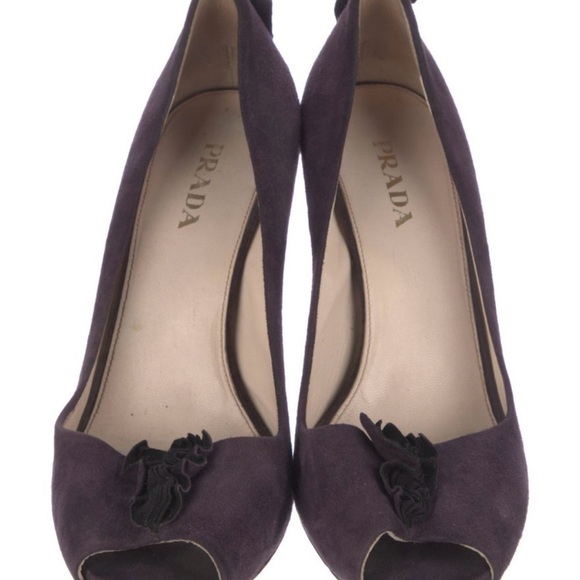 Prada Purple Stiletto Heels with Suede Finish - Picture 2 of 6